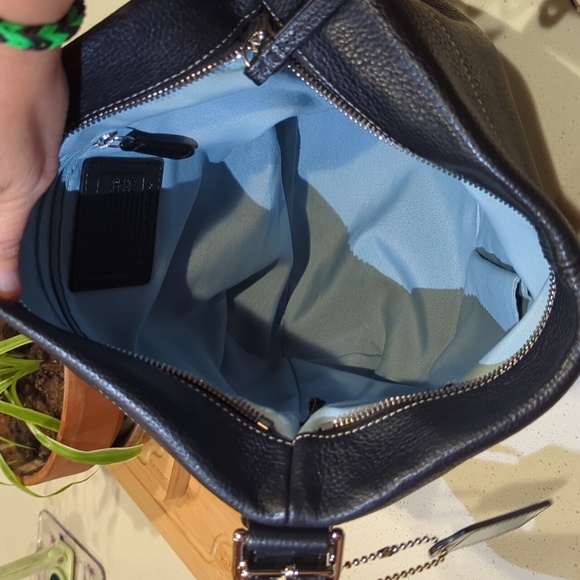 Elegant Black Leather Women's Bag - Picture 9 of 9